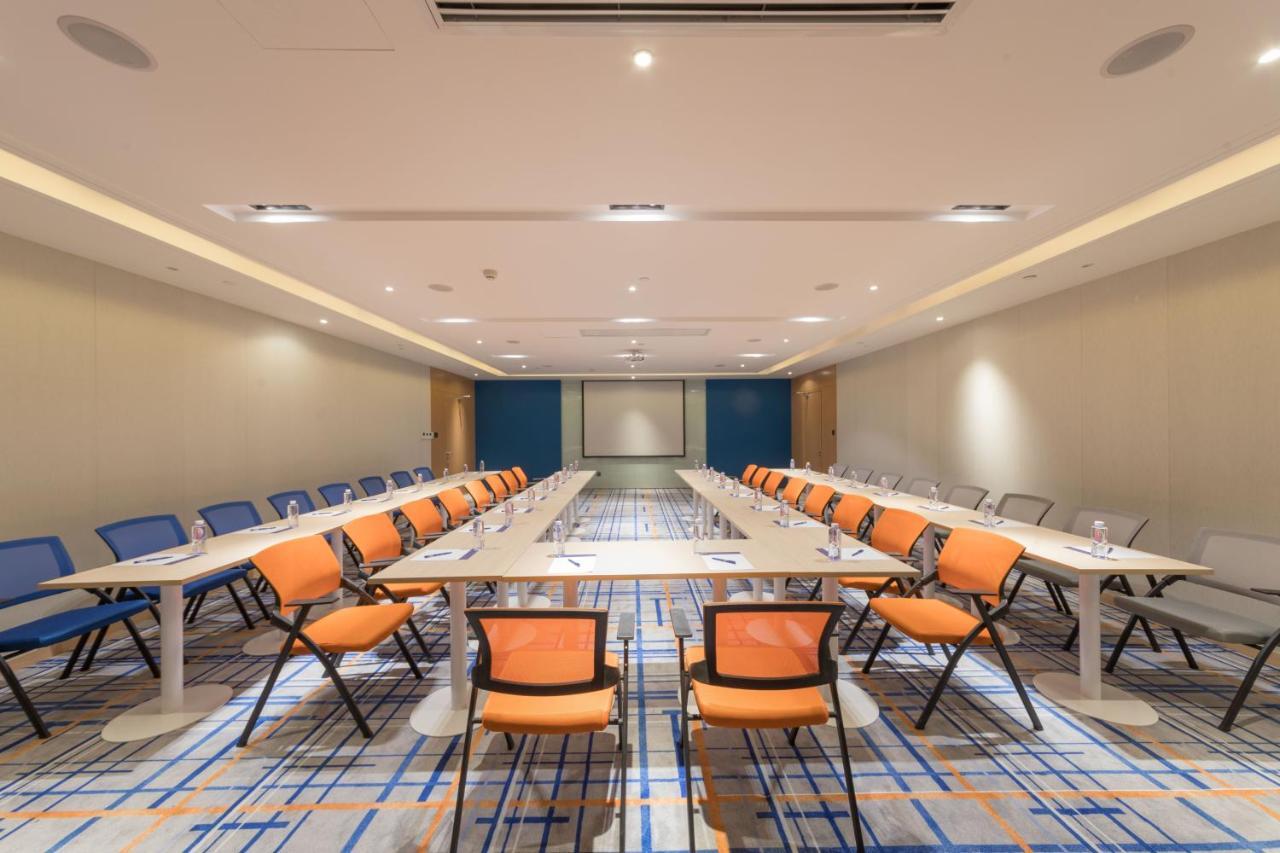 Holiday Inn Express Shanghai Jiading Center By Ihg Exteriör bild
